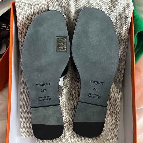 Hermes oran black size 37.5 brandnew 100% authentic final sale no return - Picture 2 of 2
